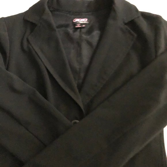 XOXO Women's Light Weight Black Blazer - Picture 3 of 4